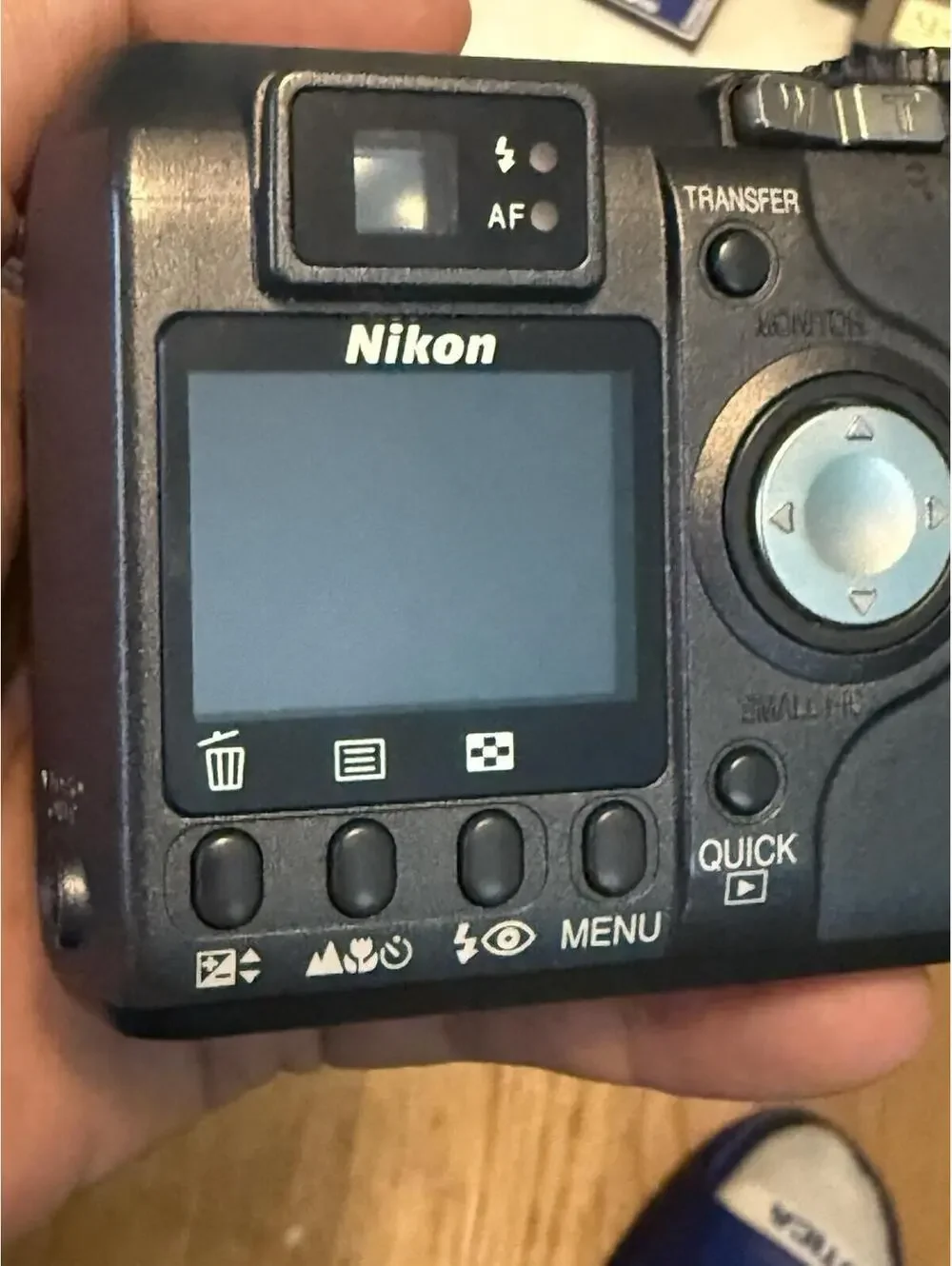 VTG Nikon Coolpix 885 Digital Camera With CF Memory Card ,W/manuals , ( Read)